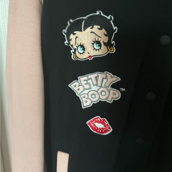 Universal studios Betty Boop varsity jacket size women’s large - Picture 2 of 8